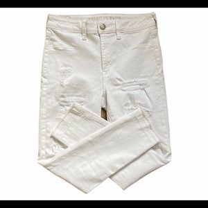 America Eagle Distressed White Hi Rise Jegging